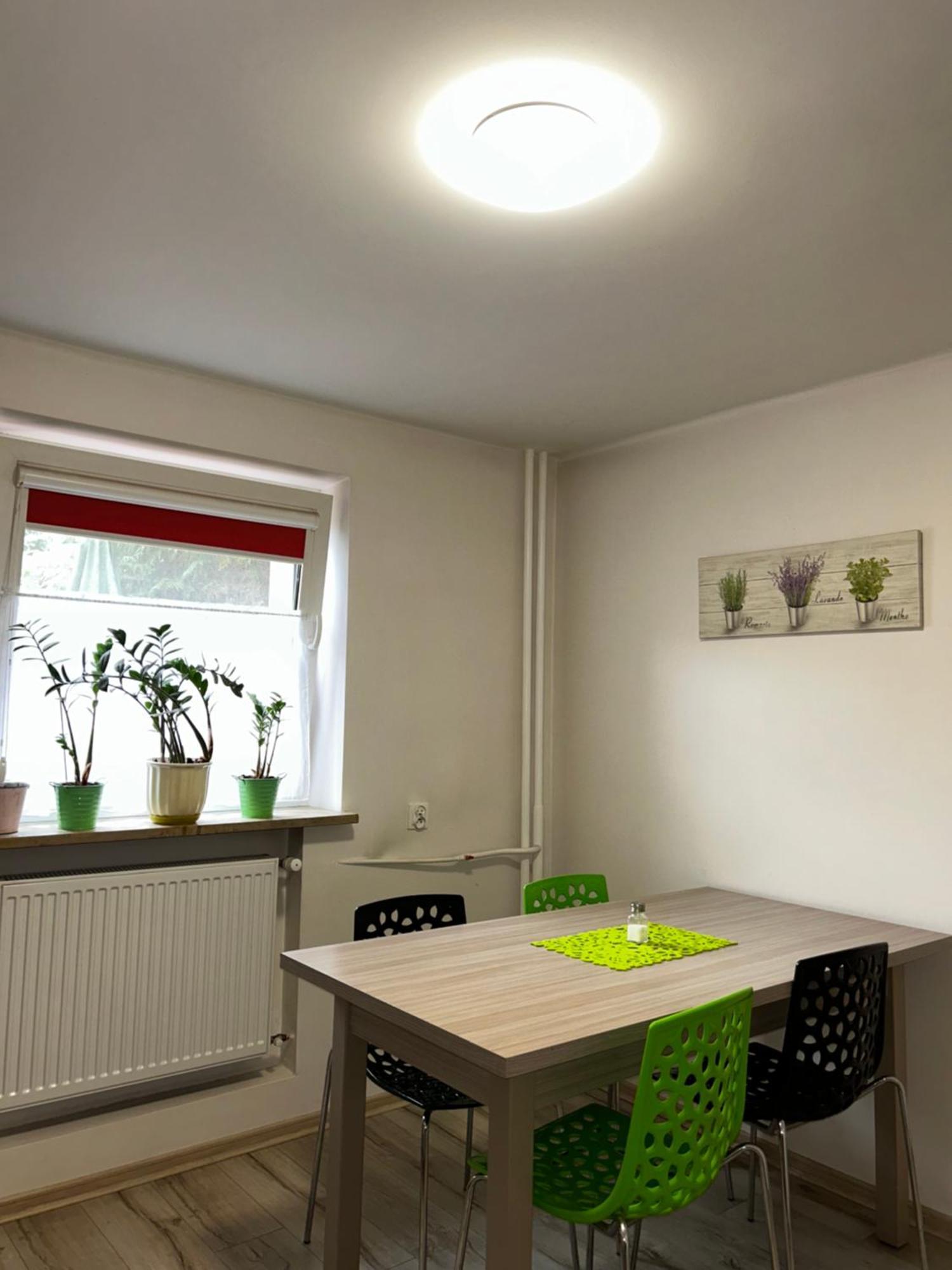 Noclegi Julia Pokoje 1-3 Parter Sniadanie Kontynentalne Kielce Buitenkant foto